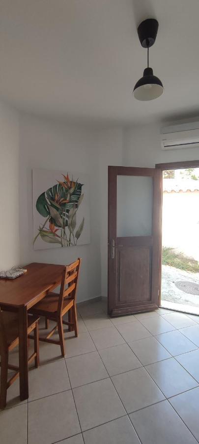 Theros Apartments Myrina Bagian luar foto
